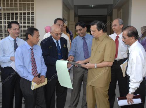 LIOW TIONG LAI