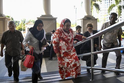 DATIN SERI ROSMAH MANSOR