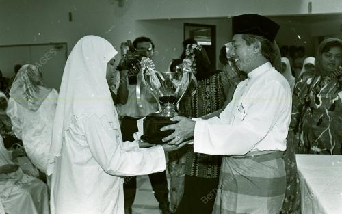 KL01_170690_PUTRI_ISLAM