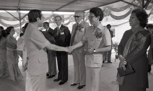 DR. MAHATHIR MOHAMAD