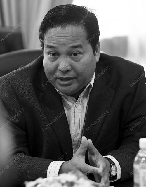 DATUK BAHAROM MAHUSIN