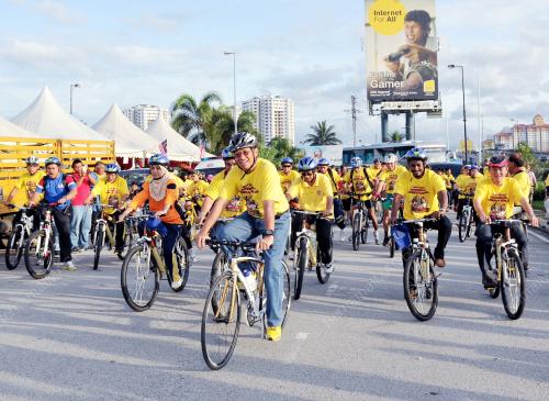 DATUK SERI AHMAD SHABERY CHEEK