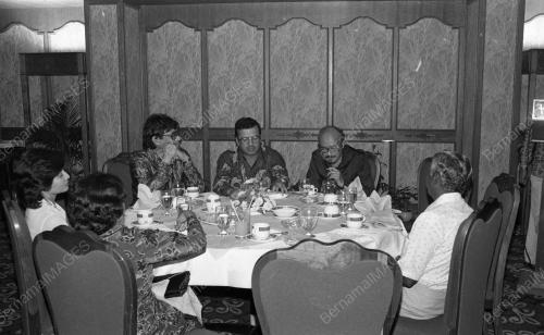 KL01_18022015_MAKAN_MALAM
