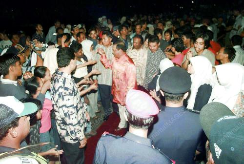 KL01_18022016_AGONG1