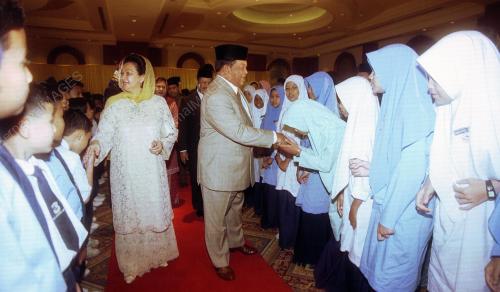 KL01_18022016_AGONG_JAMUAN