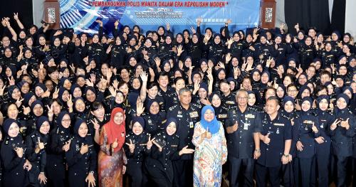 KL01_18052016_IGP_POLIS_WANITA