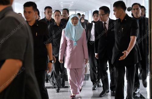 KL01_18072018_PARLIMEN