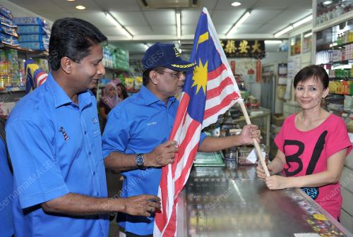 KL01_18082012_BENDERA