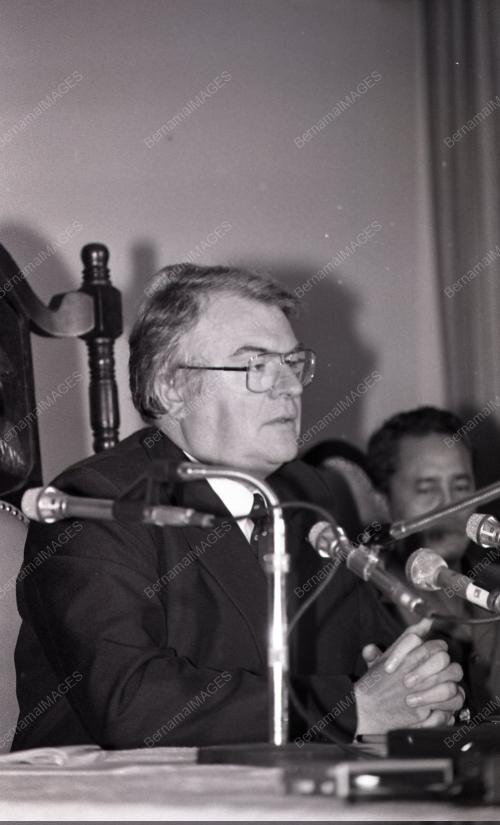 DISEMBER 1982
