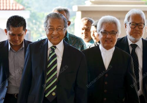 KL01_18112015_MAHKAMAH