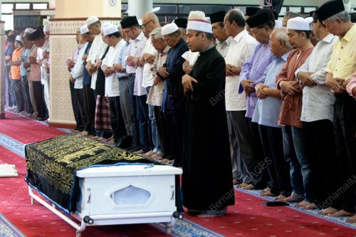 KL01_19042017_SOLAT