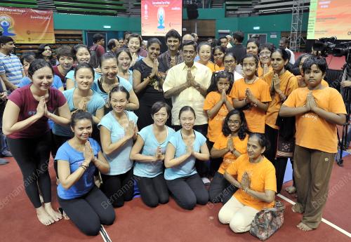 KL01_19062016_YOGA