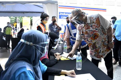 VAKSIN MENERUSI INISIATIF TRAK VAKSIN BERGERAK MYMEDIC@WILAYAH