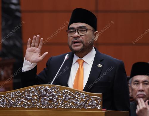 DATUK SERI DR MUJAHID YUSOF