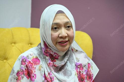 PROF DR ANIZAH ALI
