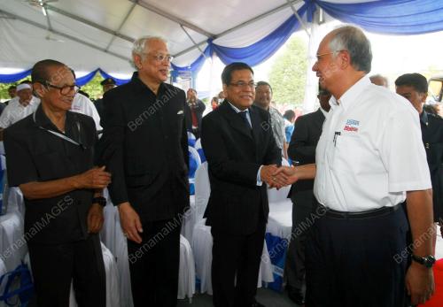 MOHD NAJIB TUN ABDUL RAZAK