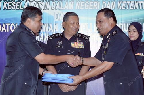 TAN SRI ISMAIL OMAR