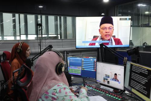 DATUK NA'IM MOKHTAR