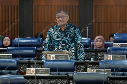 DATUK SERI DR SHAMSUL ANUAR NASARAH