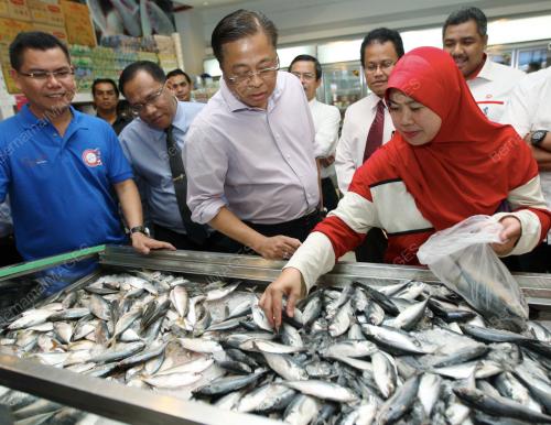 DATUK SERI ISMAIL SABRI YAAKOB