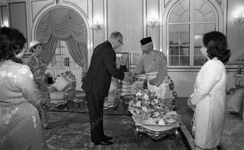 KL01_22012015_HADAP_AGONG