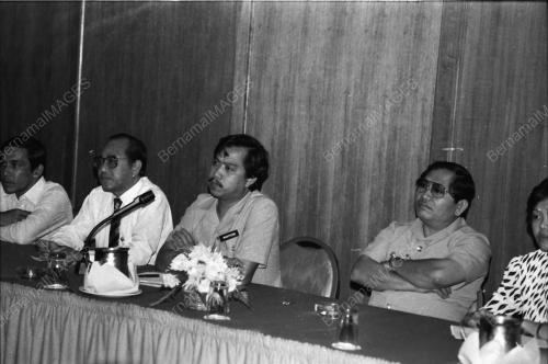KL01_22012015_MAHYUDDIN_DAILOG
