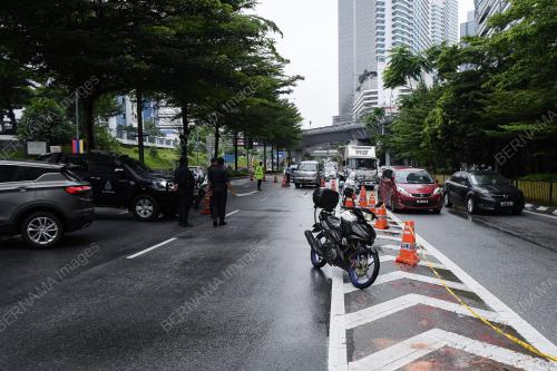 JALAN TUTUP BERIKUTAN PERHIMPUNAN