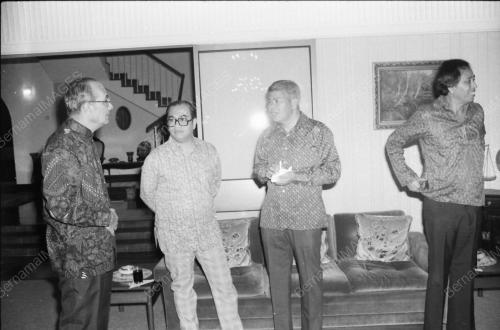 PM ENTERTAIN CHIEF MINISTERS