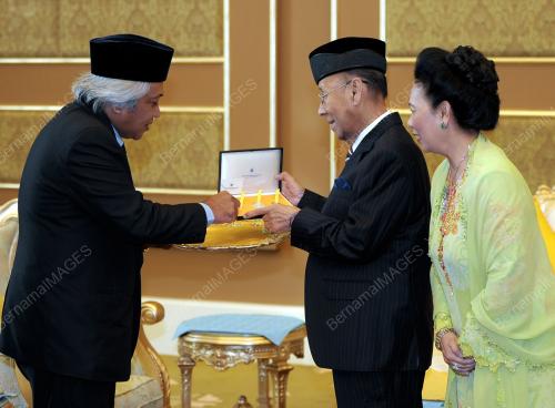 KL01_22062012_AGONG