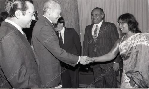 DR. MAHATHIR MOHAMAD