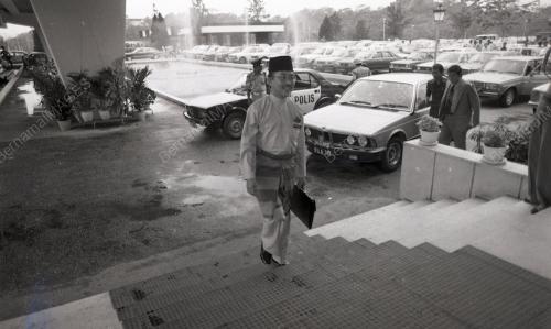 TENGKU RAZALEIGH HAMZAH