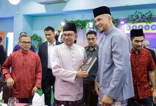 DATUK SERI ANWAR IBRAHIM