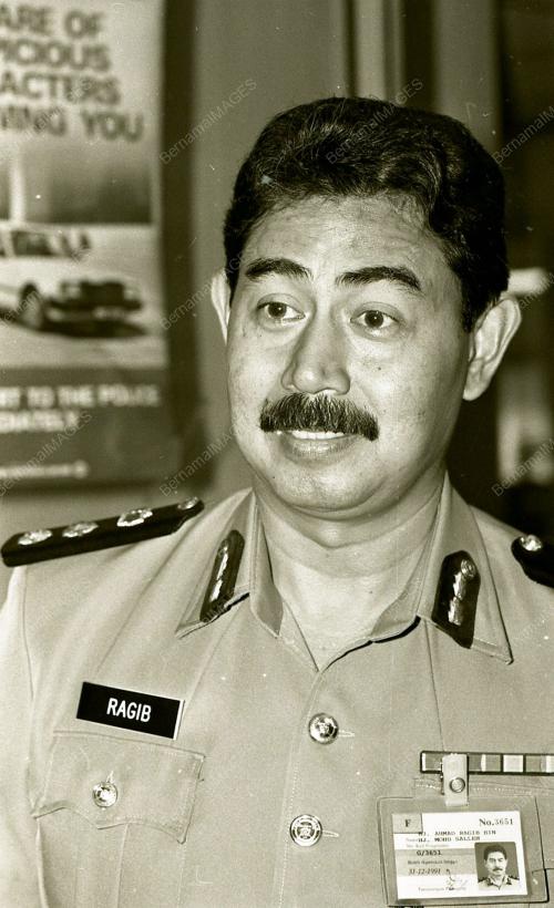 KL01_230390_POLIS