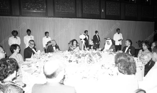 AGONG SANTAP