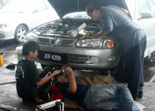 MENCARI PENGALAMAN