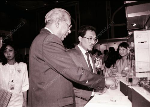 YB DATUK SERI ANWAR IBRAHIM