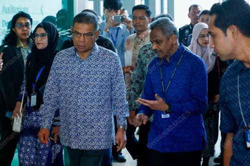 DATUK SERI SAIFUDDIN NASUTION ISMAIL