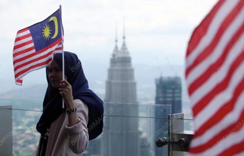 KL01_24082017_TINJAUAN_MERDEKA