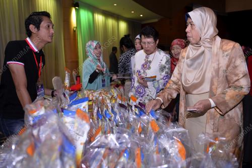 KL01_24082018_ZURAIDA_BN201808216305