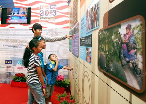 KL01_24122012_PAMERAN