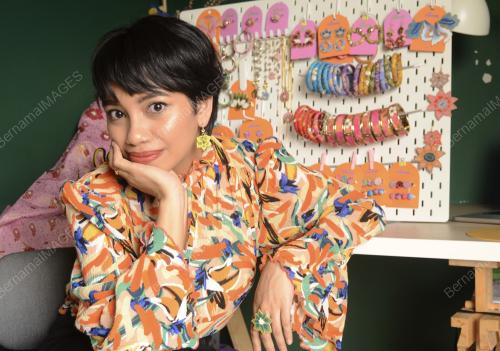 AKSESORI BATIK