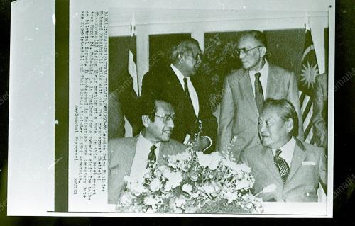KL01_250390_MAHATHIR