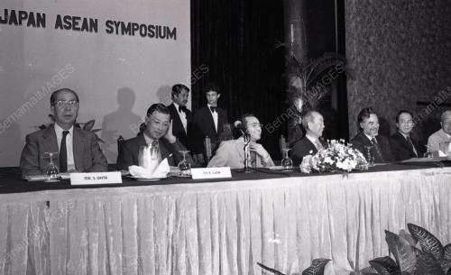 DR. MAHATHIR BIN MOHAMAD