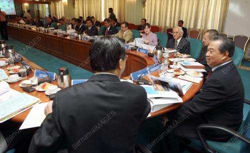 MUHYIDDIN YASSIN