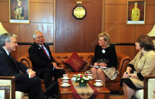 KL01_25112014_PM
