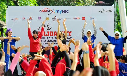 KL01_26042015_LARIAN