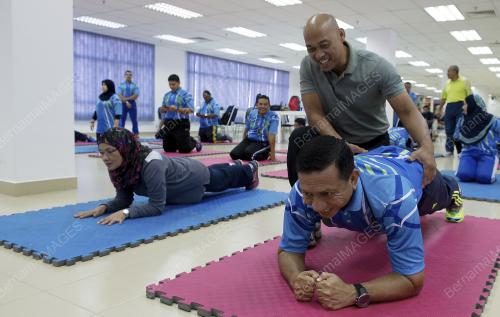 KL01_27012016_TRIM_AND_FIT