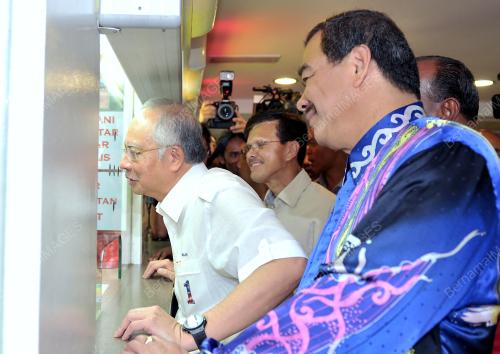 DATUK SERI MOHD NAJIB TUN ABDUL RAZAK