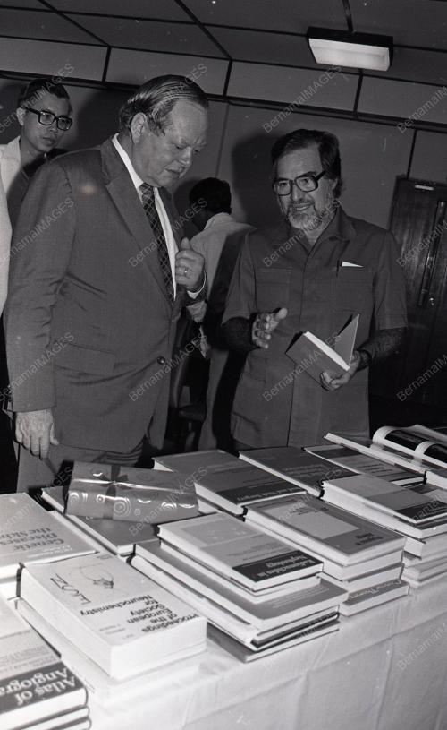 PROFESOR DIRAJA UNGKU ABDUL AZIZ