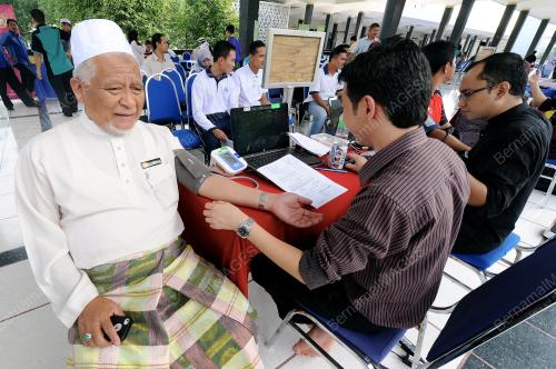 KL01_27122013_DERMA_DARAH